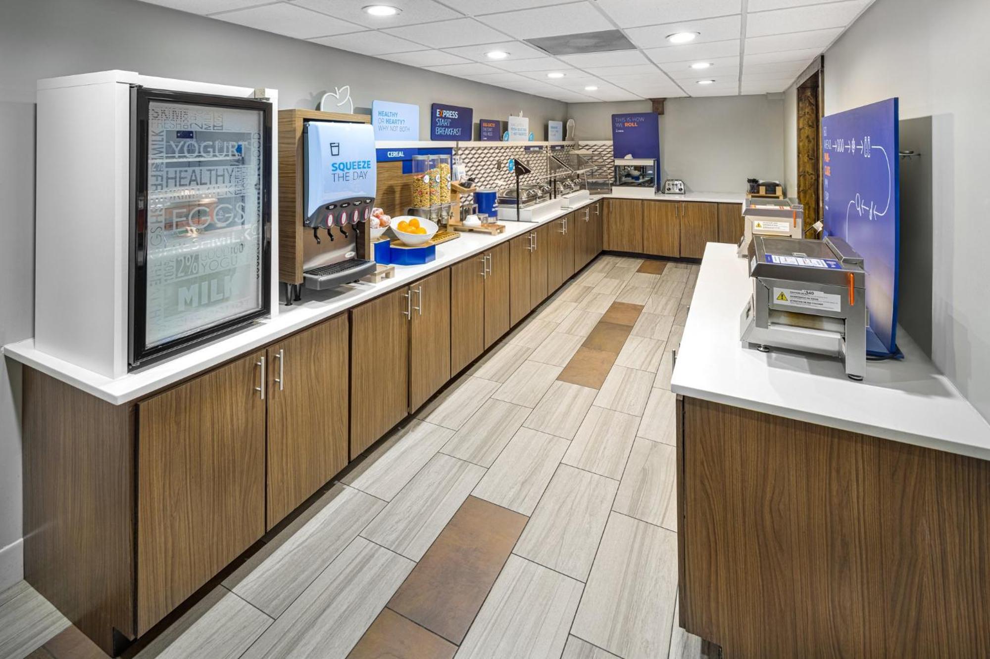 Holiday Inn Express & Suites - Atlanta Downtown By Ihg Екстериор снимка