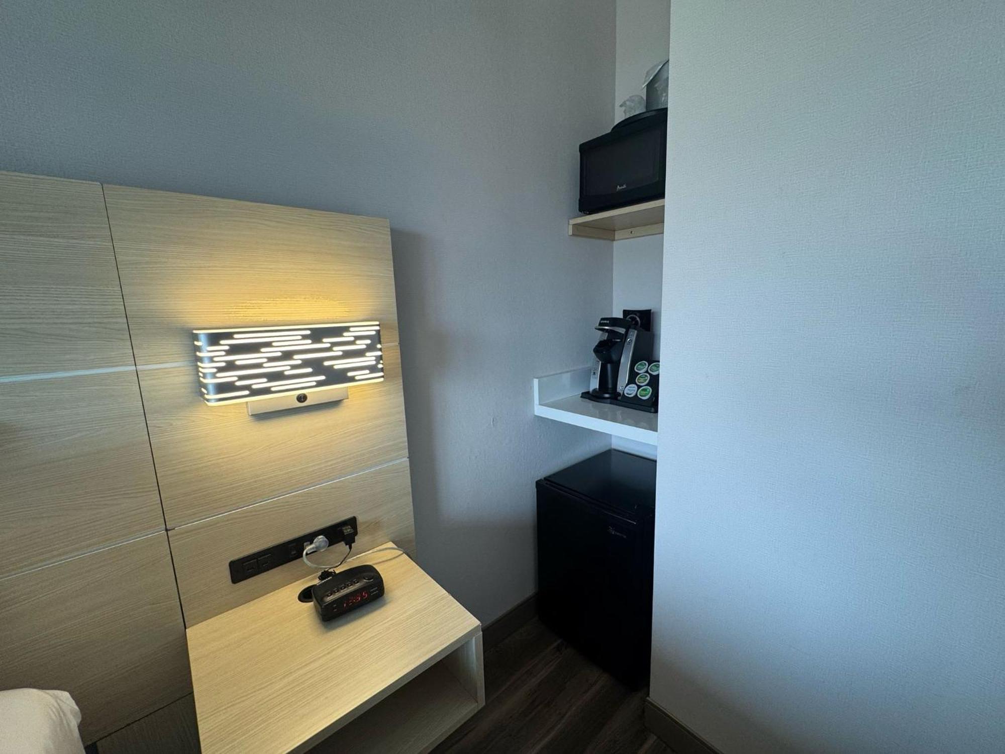 Holiday Inn Express & Suites - Atlanta Downtown By Ihg Екстериор снимка